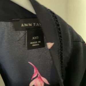 Ann Taylor Navy/pink floral short sleeve blouse
